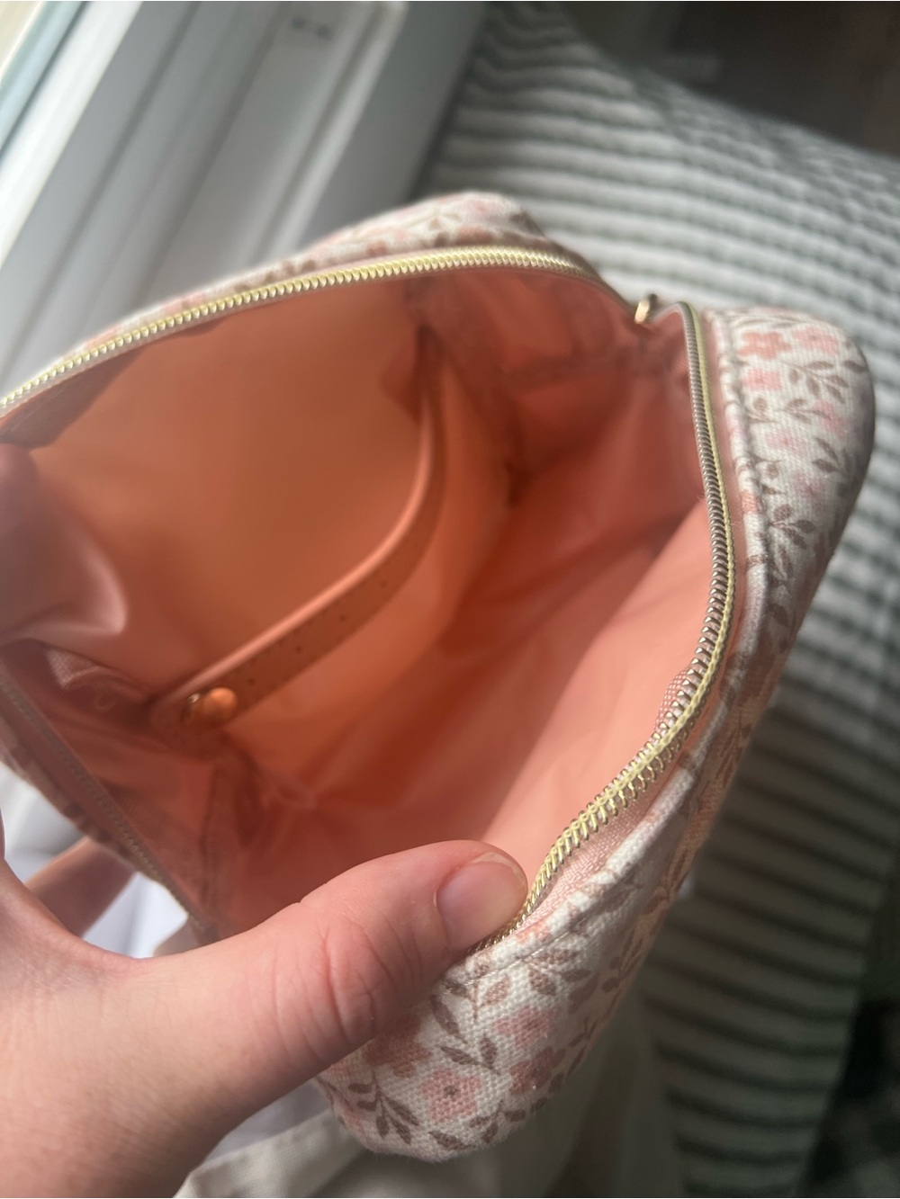 Poppy & Peonies Blush Floral Makeup Bag - Picture 2 of 3